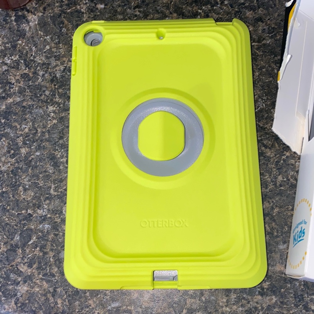 iPad mini 5th gen Otterbox case. New opened box